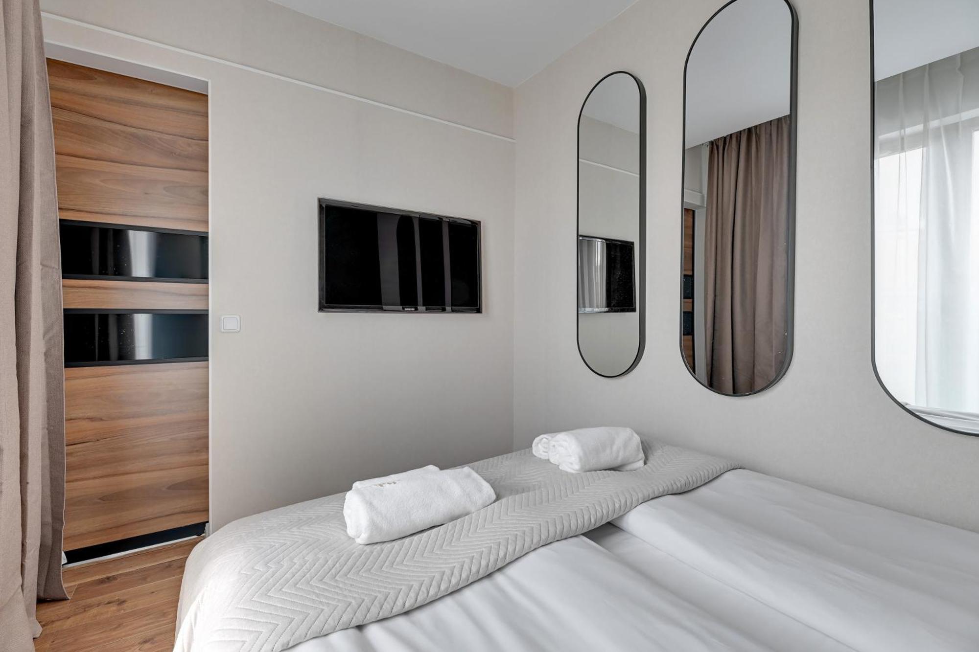 Waterlane Riverside Spa, Pool & Gym By Downtown Apartments Gdansk Oda fotoğraf